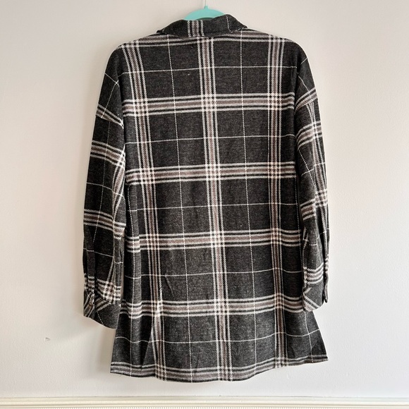 New Ci Sono Gray and White Plaid Button-Up Shirt Size Small Women’s - Picture 3 of 5